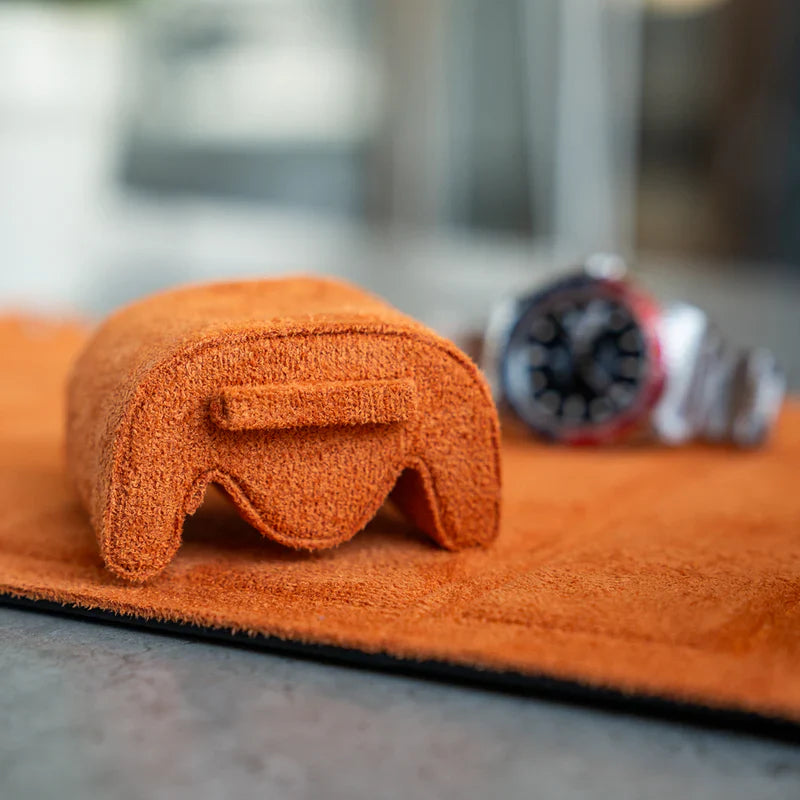 Sechseckige Uhrenbox in Schwarz und Orange mit 6 Fächern