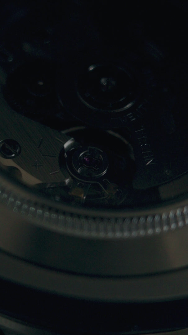 Video featuring Seiko NH35 movement